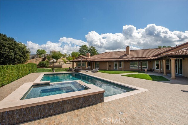 Building Photo - 27048 Triumph Ave