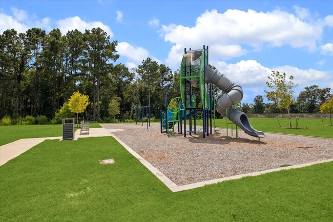 Building Photo - 24725 Mountain Tree Dr