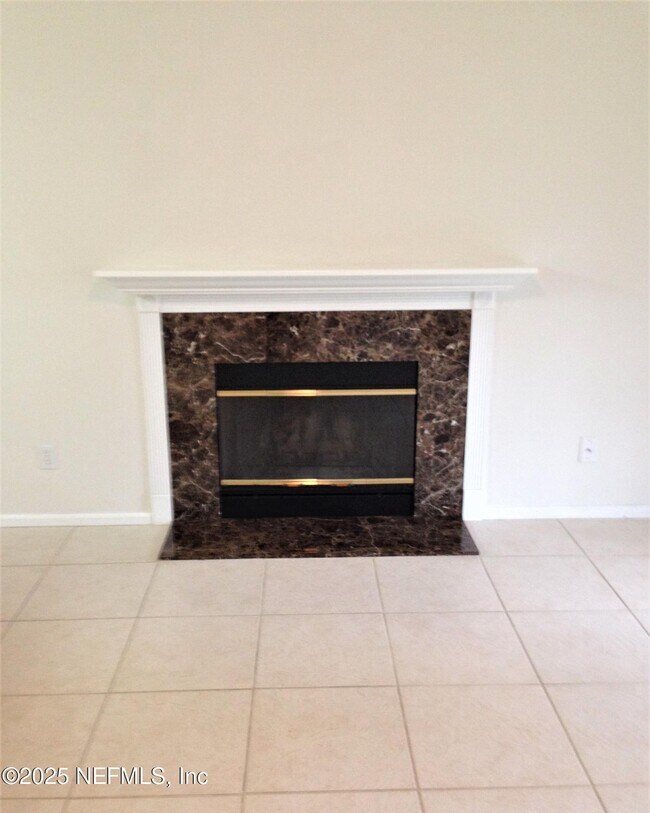 Building Photo - 800 Ironwood Dr