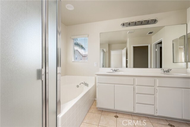 Building Photo - 17526 Orangetree Dr