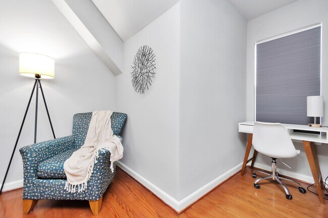 Building Photo - 3315 Rosedale St