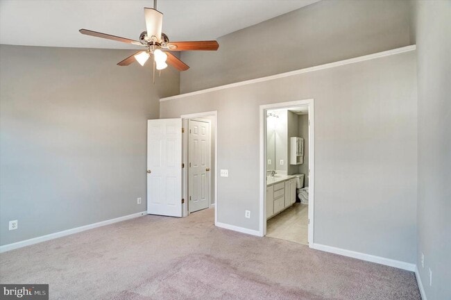 Building Photo - 43787 Virginia Manor Terrace