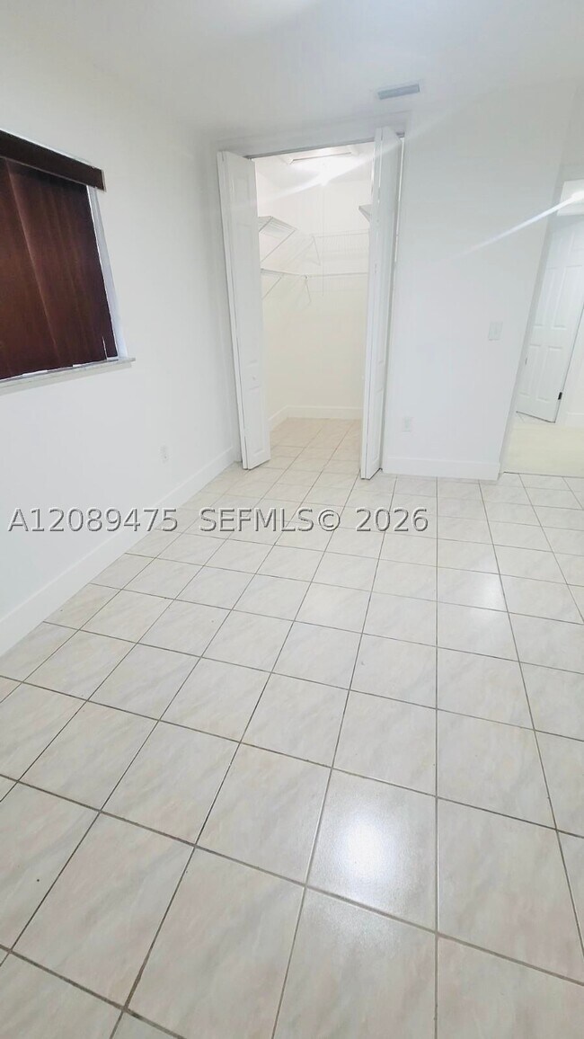 Building Photo - 19225 NW 50th Ct