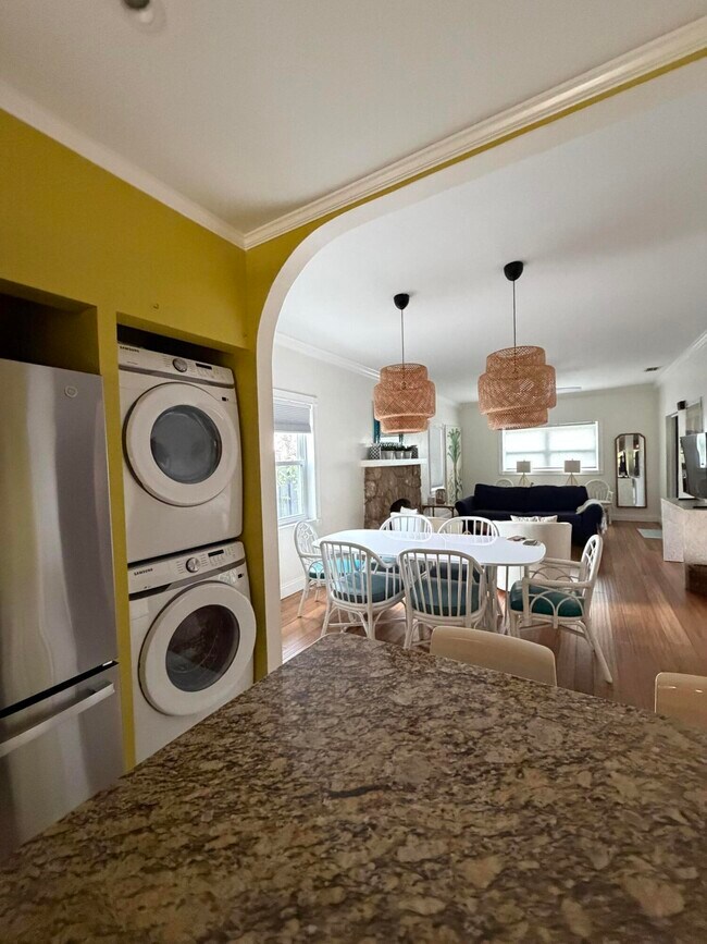 Building Photo - 515 Ardmore Rd