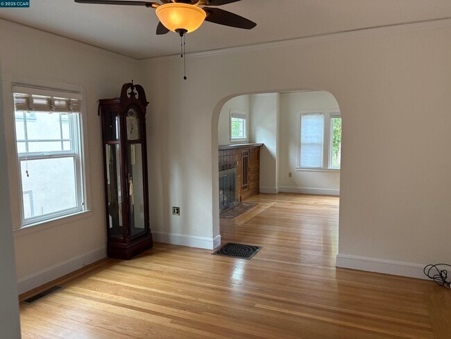 Building Photo - 1140 Arreba St