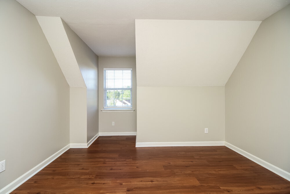 Building Photo - 1107 Lillian Ct