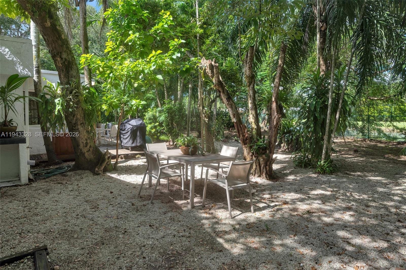 Building Photo - 5845 SW 88th St