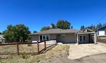 Building Photo - Charming Rural Retreat with Shop, Detached Office & Fenced Yard – Just Minutes from Town!