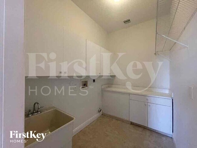 Building Photo - 16498 SW 288th Ln