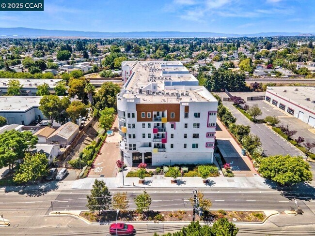 Building Photo - 42111 Osgood Rd
