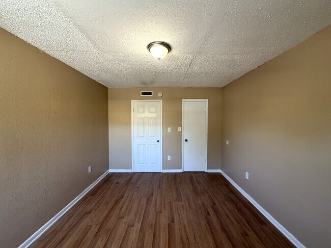 Building Photo - 2785 L B McLeod Rd