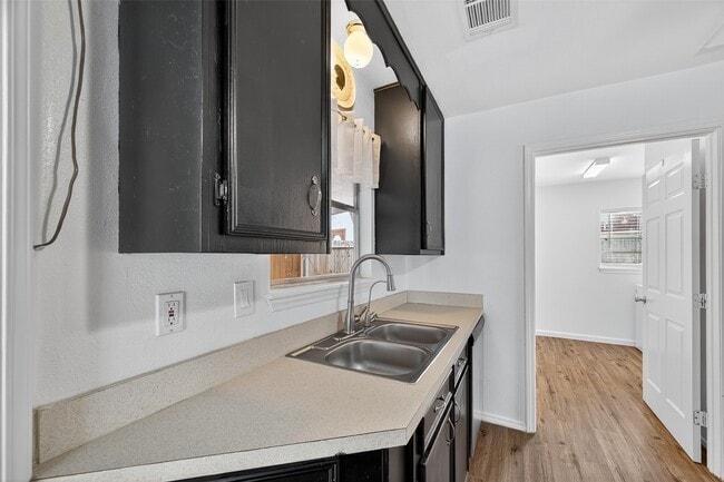 Building Photo - 9858 Sageaspen Ln