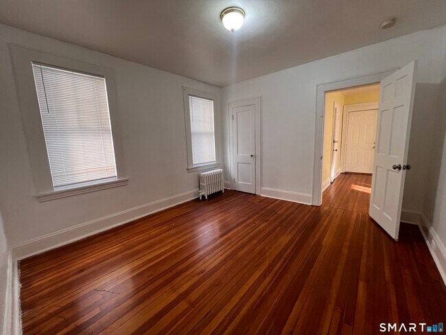 Building Photo - 2125 E Main St