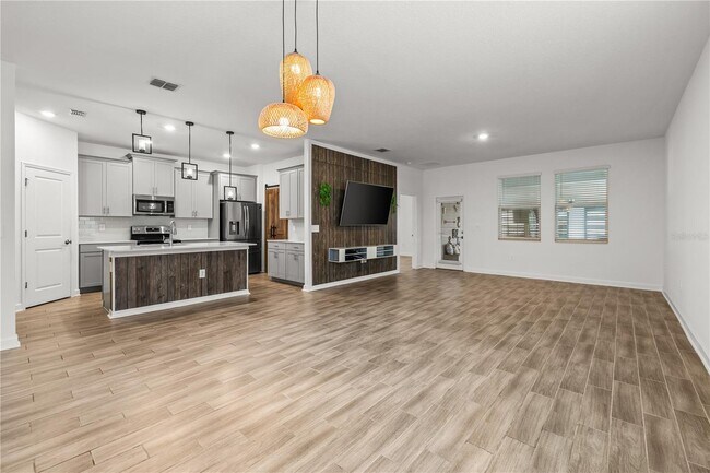 Building Photo - 11409 Rhyme Ave