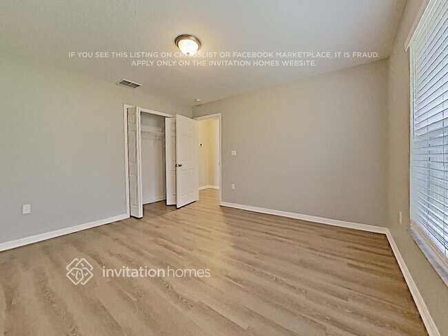 Building Photo - 2451 Sweetwater Blvd