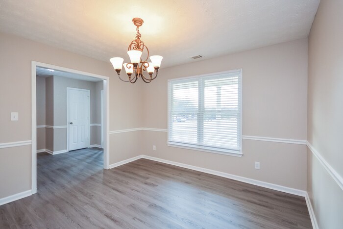Building Photo - 491 Freedom Dr