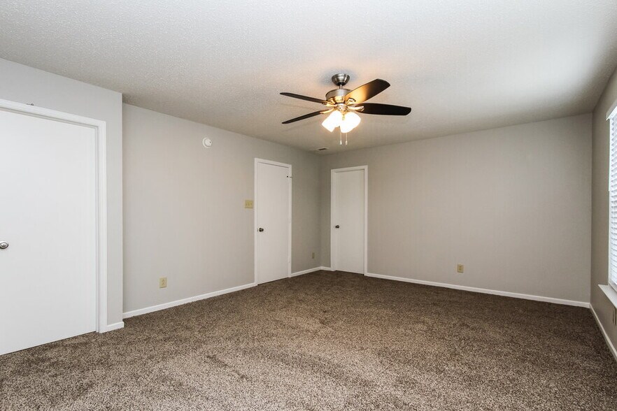 Building Photo - 2858 Ludwig Dr