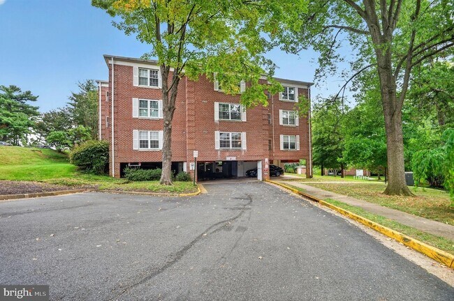 Building Photo - 7621 Tremayne Pl