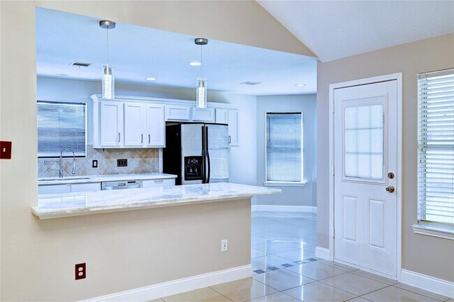 Building Photo - 21115 Rushing Creek Ln