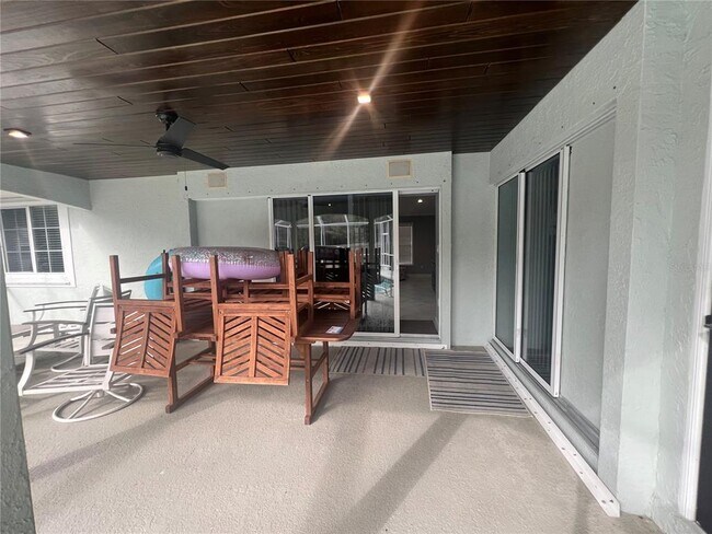 Building Photo - 681 Verona St