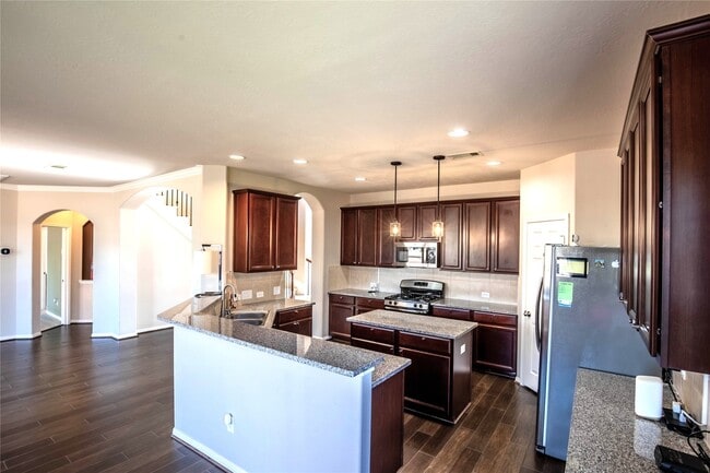 Building Photo - 2802 Silhouette Bay Dr