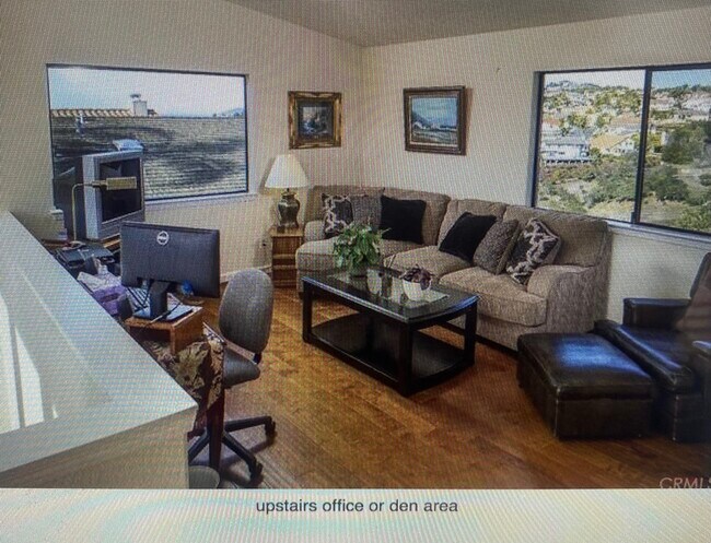 Building Photo - 684 Shamrock Ln