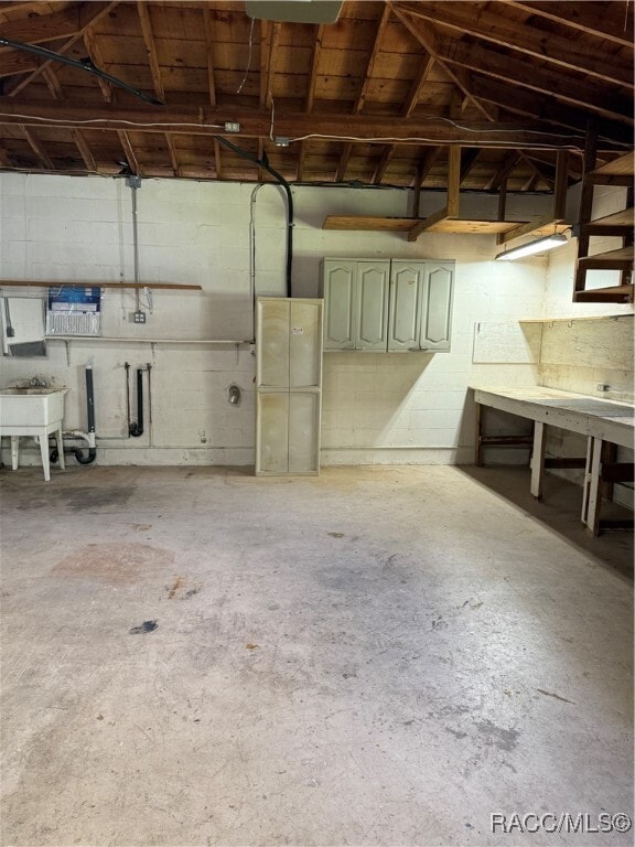 Building Photo - 6106 E Calico Ln