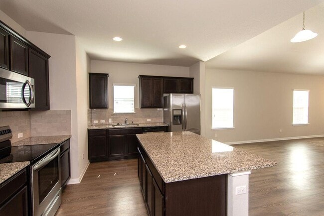 Building Photo - 649 Donegal Ln