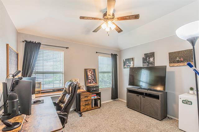 Building Photo - 405 Calder Ln