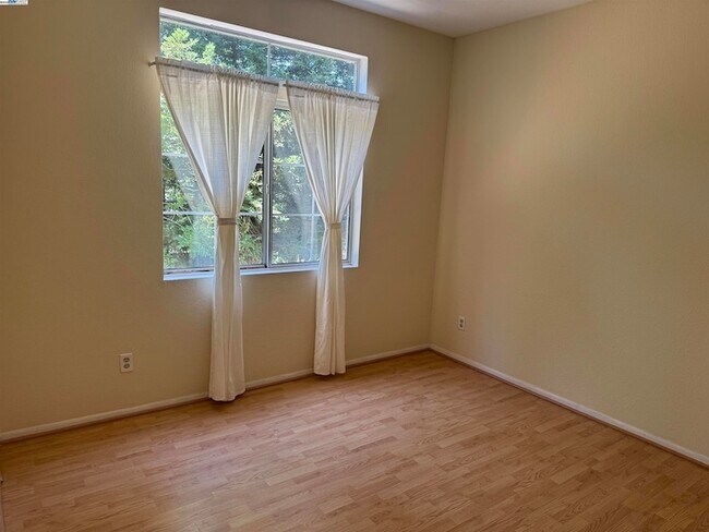 Building Photo - 7815 Canyon Meadows Cir