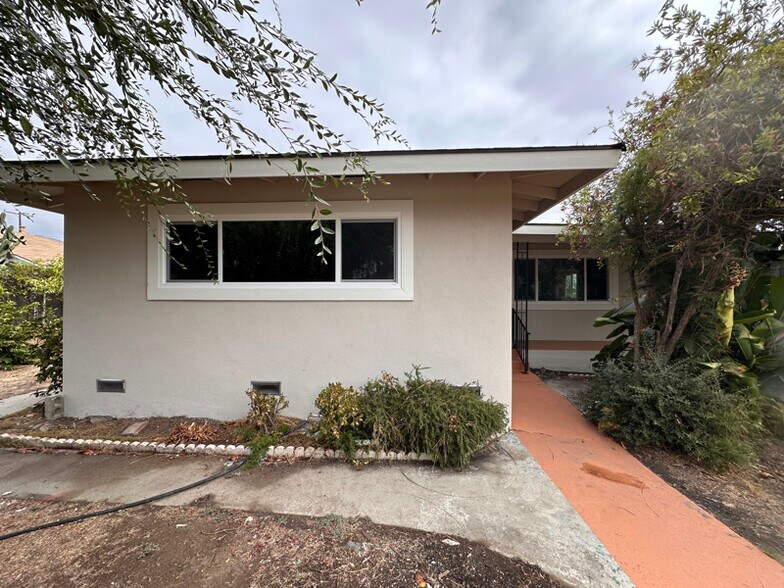 Primary Photo - 414 N Alameda Ave