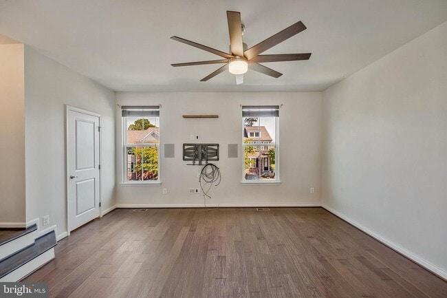 Building Photo - 10711 Hinton Wy