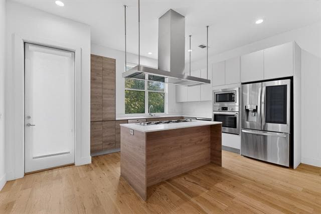 Building Photo - 4920 Lexington Ct