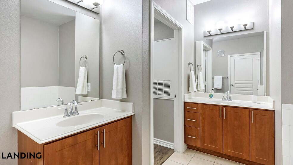 Building Photo - 15777 Quorum Dr