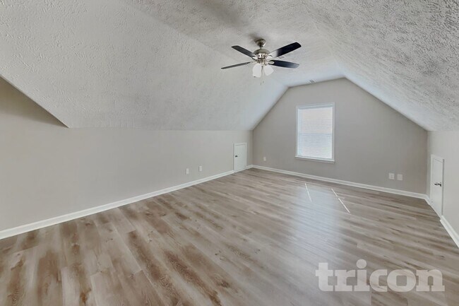 Building Photo - 559 Heartland Ln