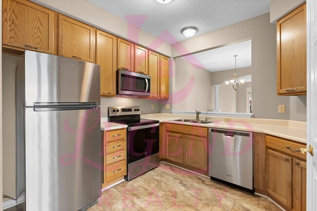 Building Photo - Charming 2-Bed Villa with Golf Views in Heritage of Hawk Ridge