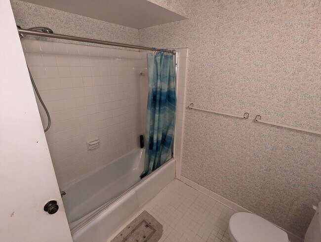 Building Photo - 5526 Heatherdowns Blvd