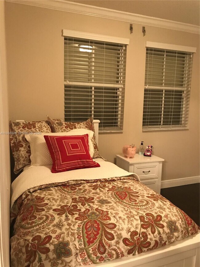 Building Photo - 10872 SW 89th St