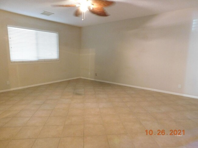 Building Photo - MOVE-IN SPECIAL: ½ OFF FIRST MONTH’S RENT!...