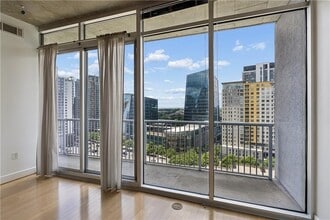 Building Photo - 950 W Peachtree St NW
