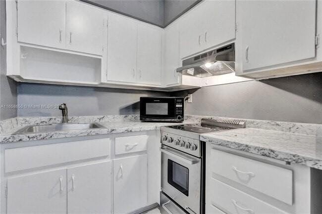 Building Photo - 1816 E Oakland Park Blvd