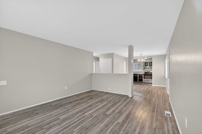 Building Photo - Updated 3-Bedroom Home with Fenced Yard in Florissant