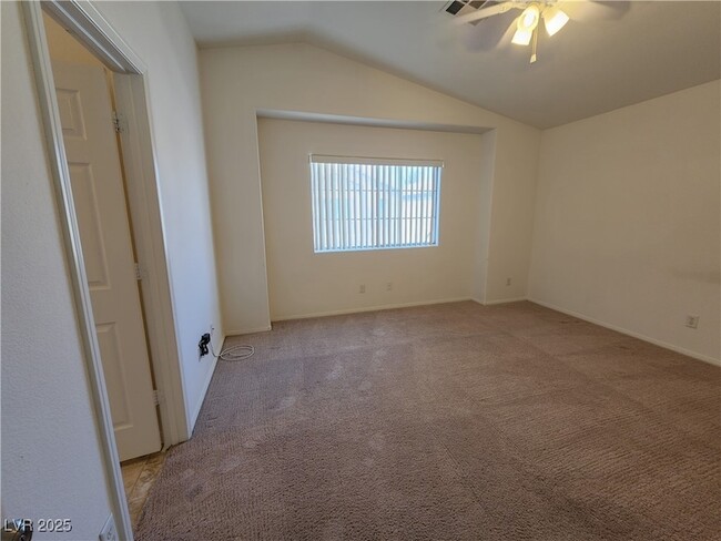Building Photo - 6434 N Buttercup Creek St