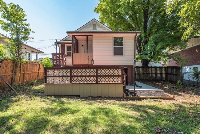 Building Photo - 8819 North Ave