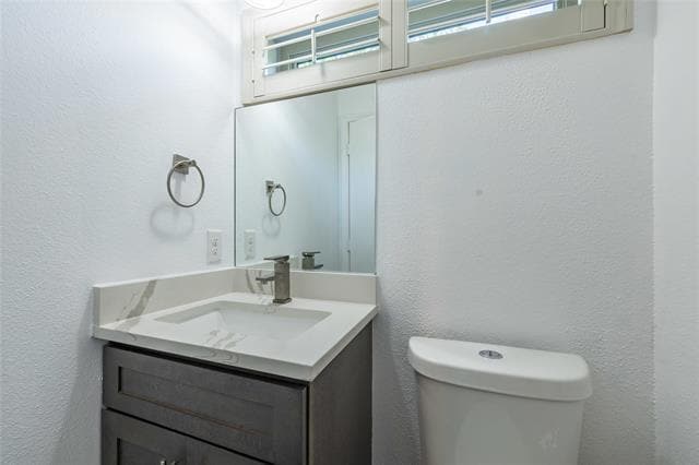 Building Photo - 2134 Lucas Dr