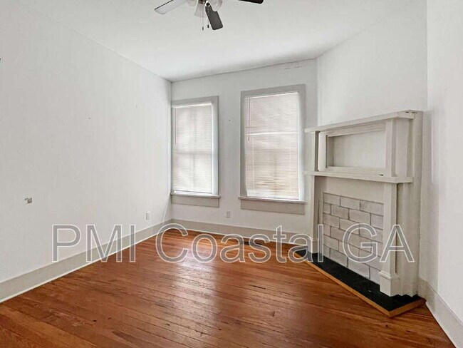 Building Photo - 310 W 42nd St
