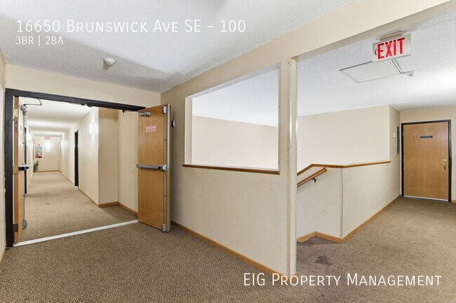 Building Photo - 16650 Brunswick Ave SE