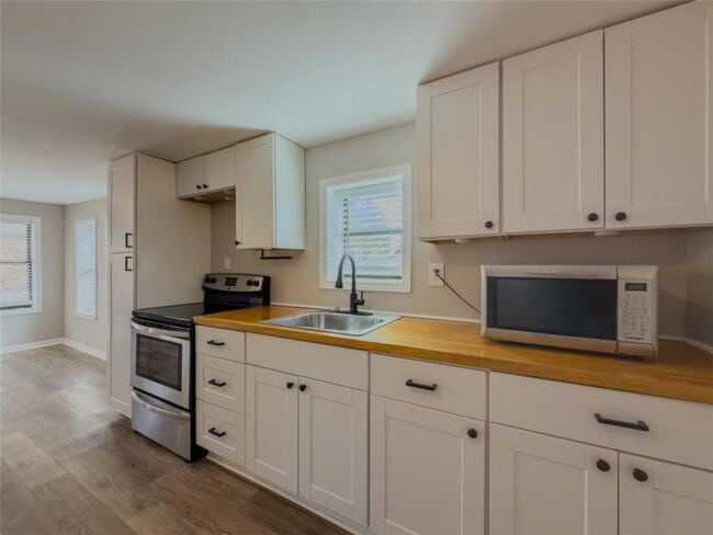 Building Photo - 2317 Ford White Rd