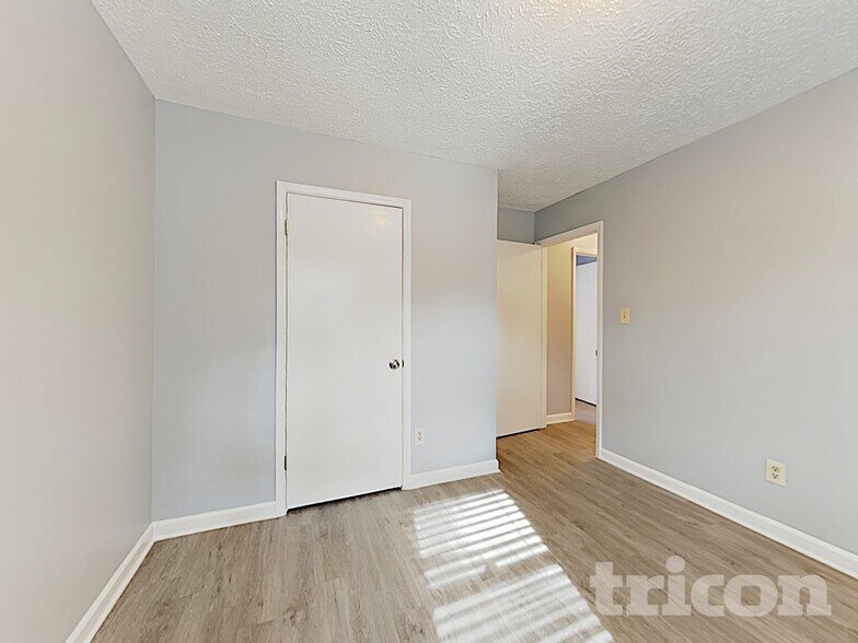 Building Photo - 3722 Holland Dr