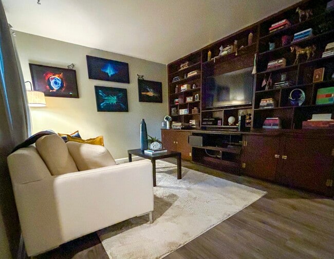 Building Photo - 15010 26th Ave NE